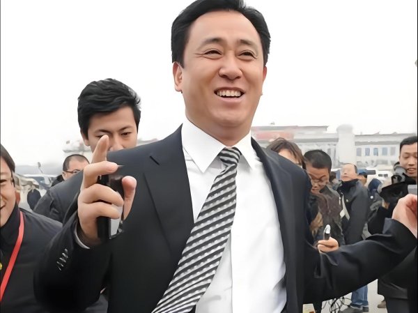 能加杠杆的炒股软件 许家印为自保全交代！三位靠山身份曝光？